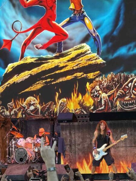 Iron Maiden (Foto de Calzada de MetalBizarre.com)